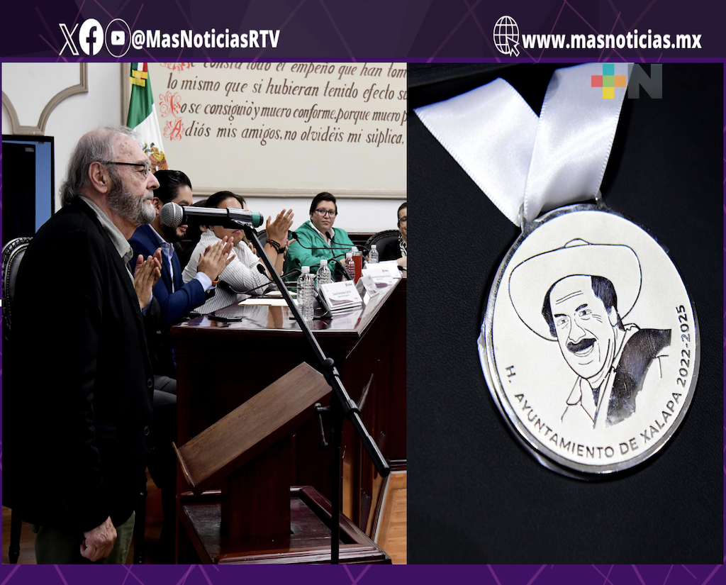 Carlos Converso recibe medalla al mérito artístico en Xalapa
